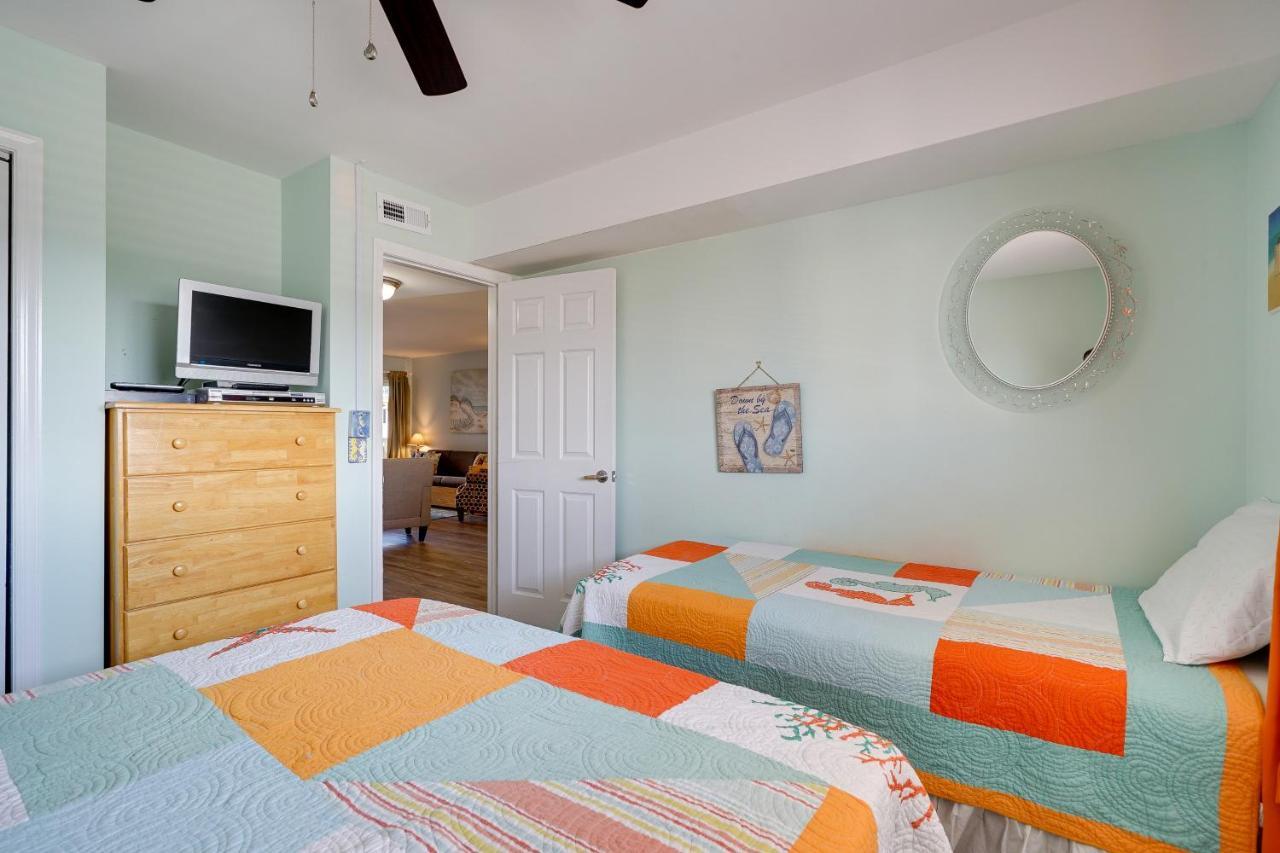 Oceanfront Carolina Beach Condo With Pool And Views! Luaran gambar